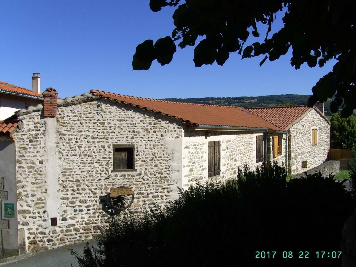 La Fontaine Bed & Breakfast Saint-Georges-en-Couzan Exterior photo
